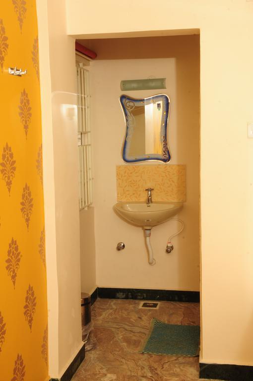 Hotel Rathnavel Towers Chennai Phòng bức ảnh